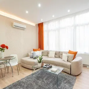  Apartman Modern, Quiet & Cozy In The Middle Of Downtown Near Danube At Fashion Street Magyarország